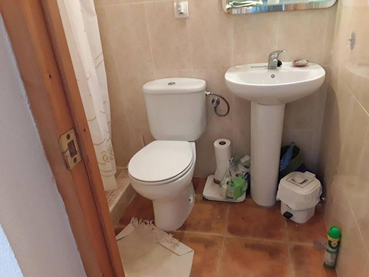 2-Bed Apartment - Sleeps 3 - Parking - Near 阿尔沃斯 外观 照片